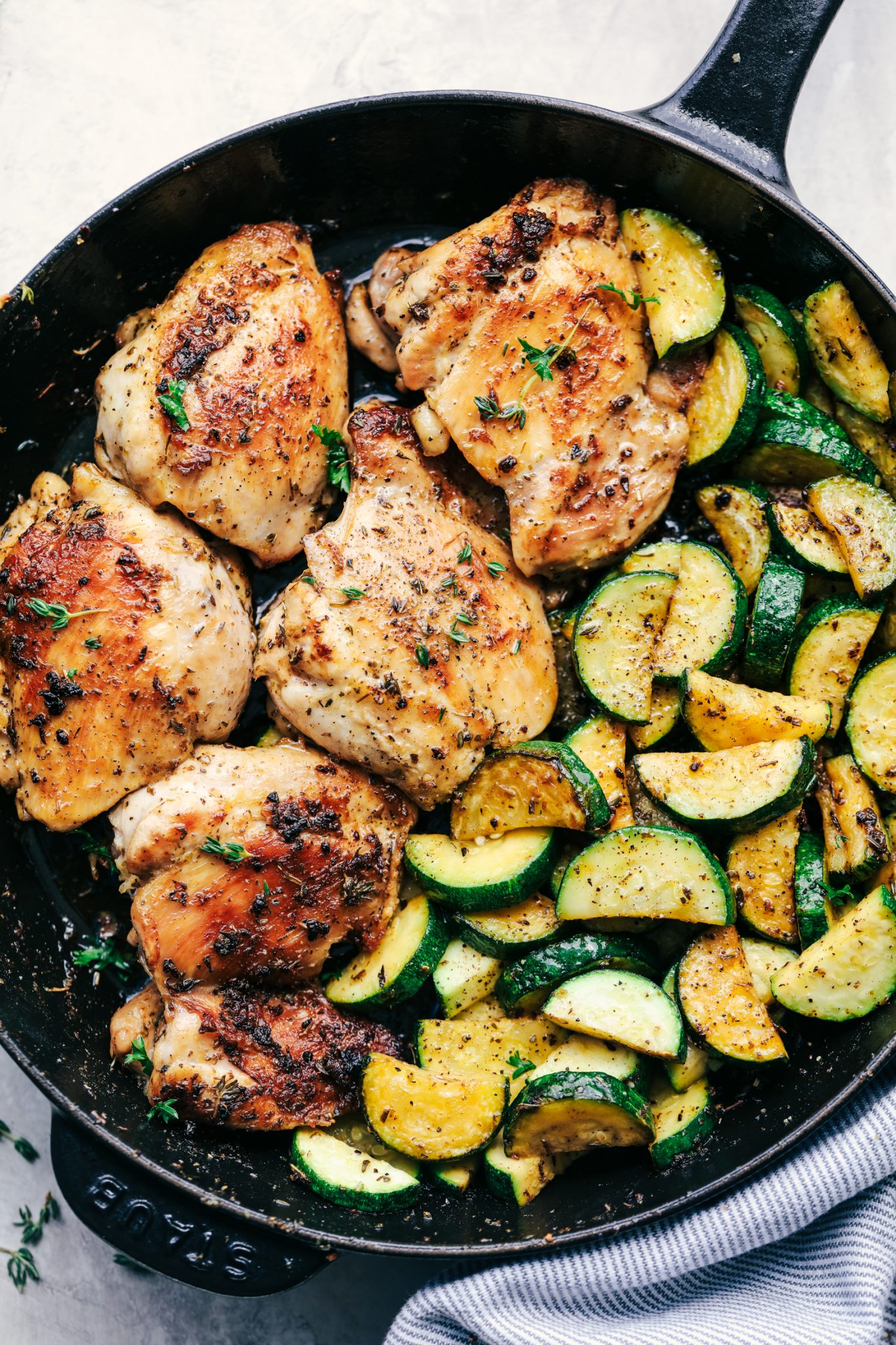 Garlic Herb Chicken With Zucchini #ChickenRecipes #HealthyDinners #LilliesandLashes