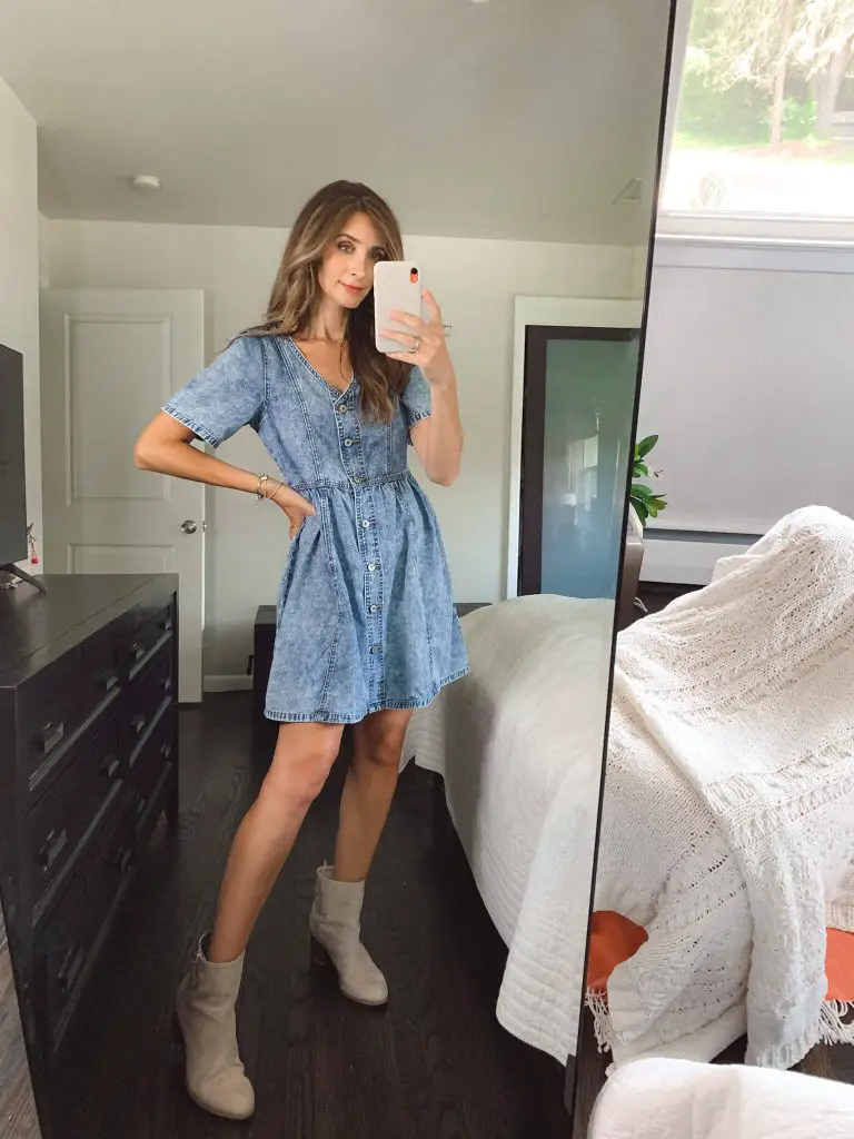 short- sleve-vneck-denim- shirt- dress-outfit